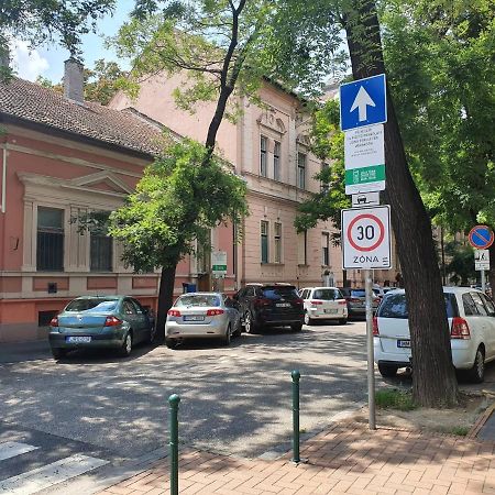 Pompar Belvarosi Apartman Segedyn Zewnętrze zdjęcie