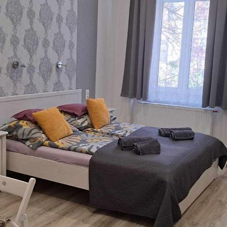 Pompar Belvarosi Apartman Segedyn Zewnętrze zdjęcie