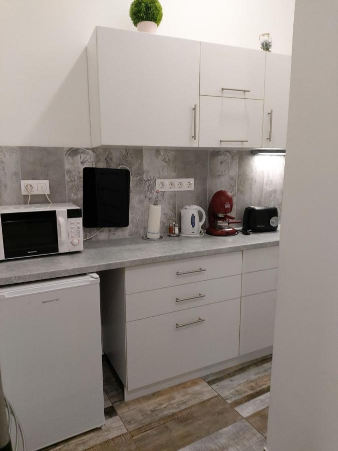 Pompar Belvarosi Apartman Segedyn Zewnętrze zdjęcie