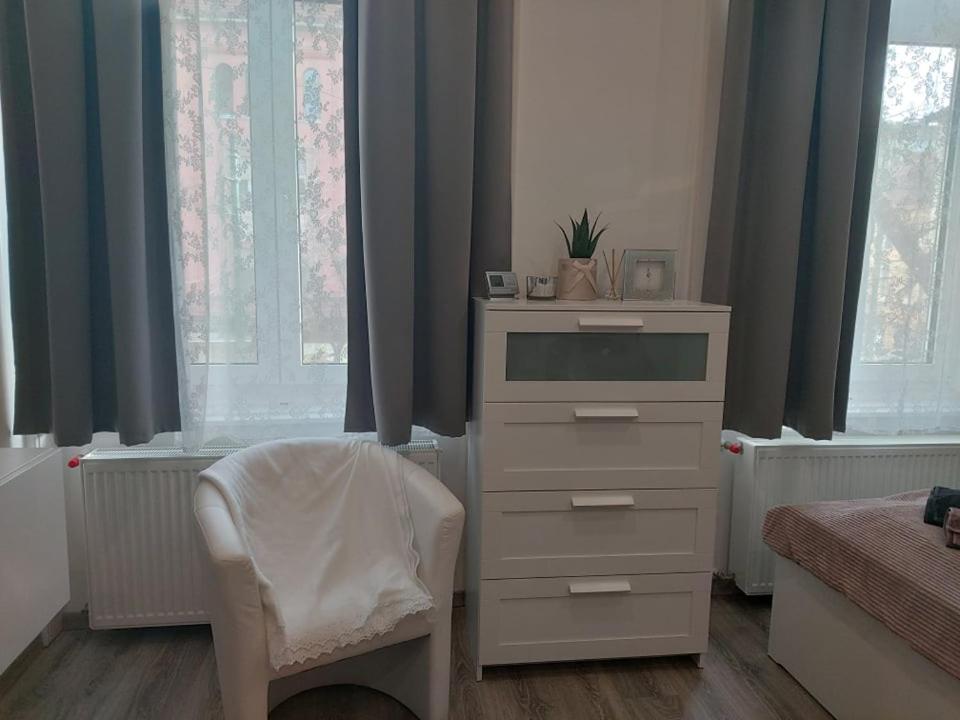 Pompar Belvarosi Apartman Segedyn Zewnętrze zdjęcie