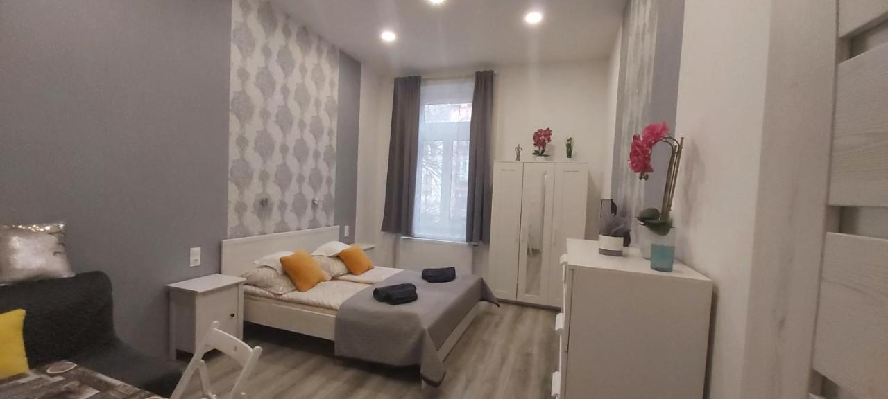 Pompar Belvarosi Apartman Segedyn Zewnętrze zdjęcie