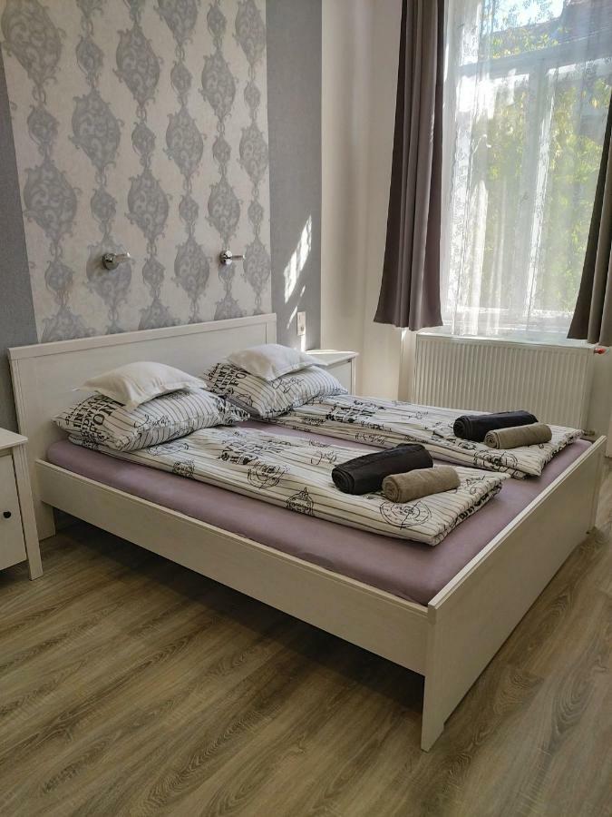 Pompar Belvarosi Apartman Segedyn Zewnętrze zdjęcie